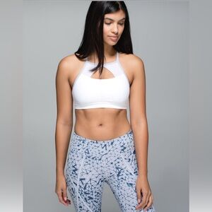 #35 Lululemon Pedal Pace Bra White / Silver Fox ptp 13.5” M